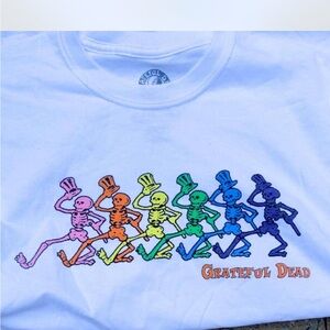 Grateful Dead Rainbow Dancing Skeletons T-shirt NWOT White 2022 (M)